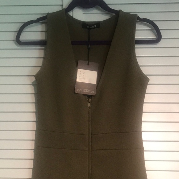 Missguided Zip Front Dress - Picture 2 of 5